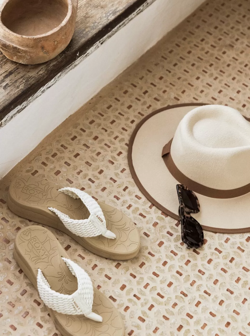 Flip Flops | WOMEN ROXY Caillay Water-Friendly Sandals Cream